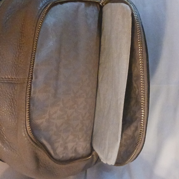 Michael kors backpack - Picture 6 of 8